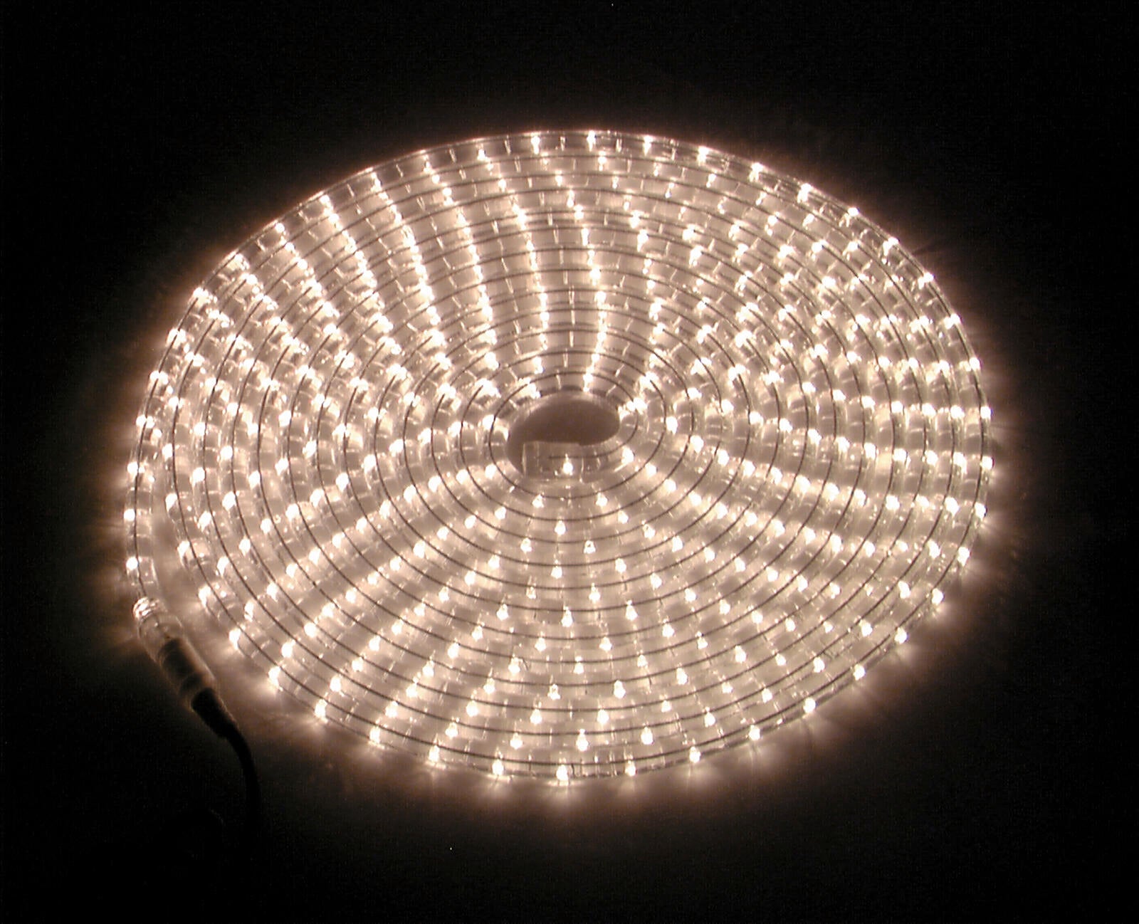 Rubberlights warm-weiß, 9 Meter. Inspiriert von der Weihnachtsmagie der Frankfurter Zeil.