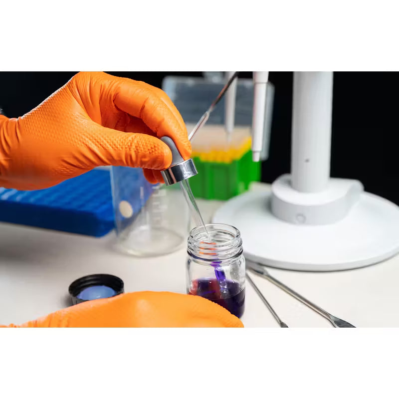 50 verstärkte Nitrilhandschuhe extra stark. Farbe orange. Nicht nur als Einweghandschuhe zu benutzen.